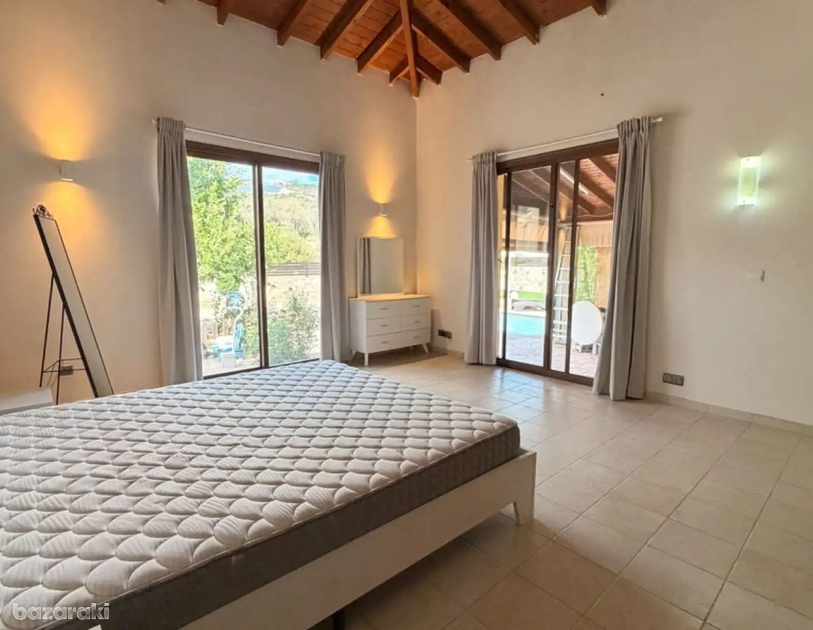 House, 3 bedrooms — 4