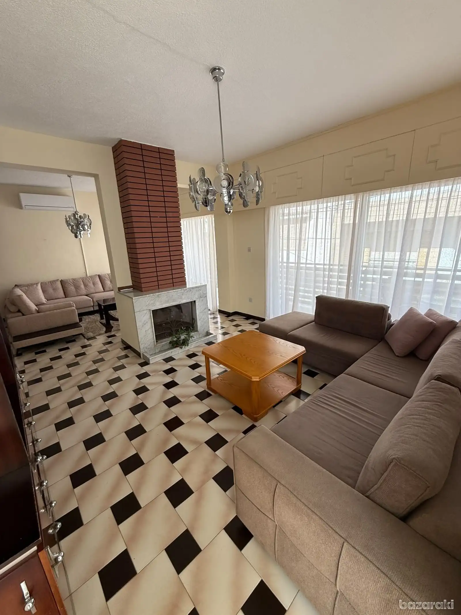 House, 1 bedroom — 12