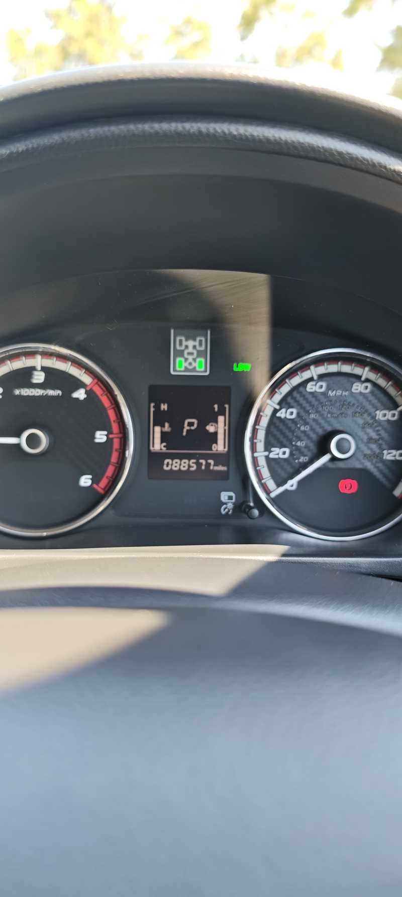 2017 Mitsubishi L200 2,4L 2017 Cyprus