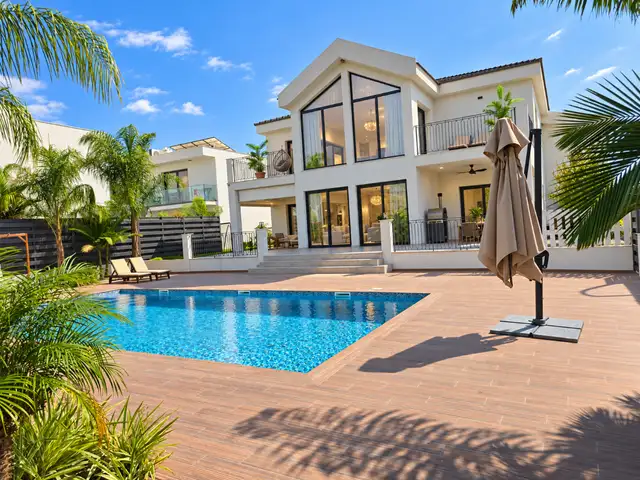 10 and more-bedroom detached house for sale, Επαρχία Λεμεσού — Φασούλα Λεμεσού