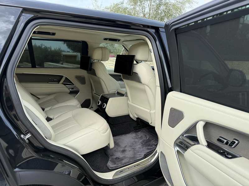 2023 Land Rover Range Rover 4,4L 2023 Cyprus