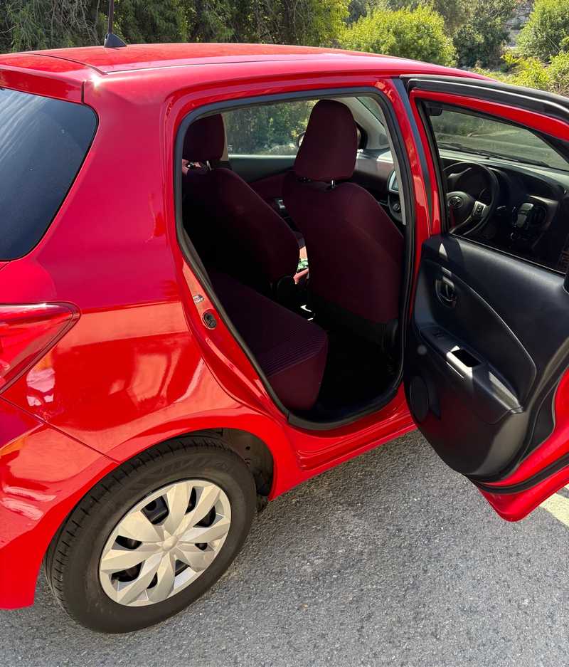 2015 Toyota Vitz 1,3L 2015 Cyprus