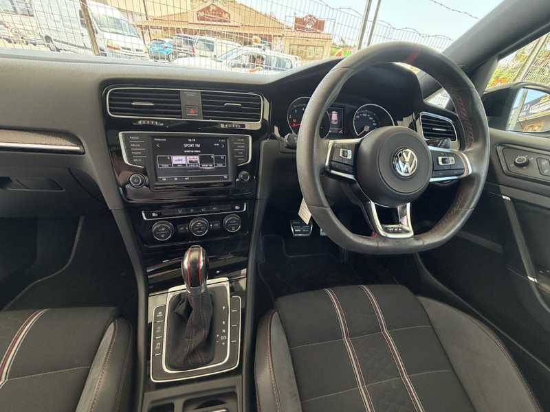2017 Volkswagen Golf 2,0L 2017 Cyprus