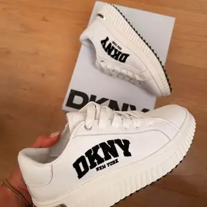 Dkny sneaker 38 size, Επαρχία Λάρνακας — Λάρνακα - Άγιοι Ανάργυροι I