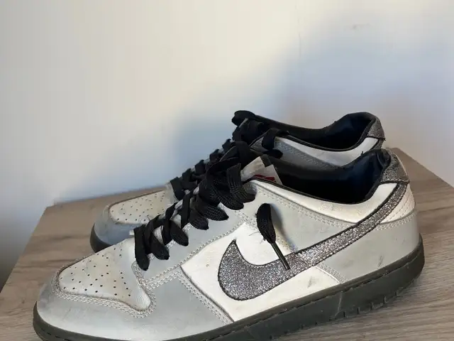Nike dunk low glitter swoosh, Επαρχία Λεμεσού — Λεμεσός - Κάψαλος