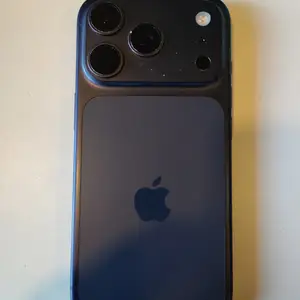 Iphone 17 pro max. doesn't work. for parts only, Επαρχία Λεμεσού — Γερμασόγεια