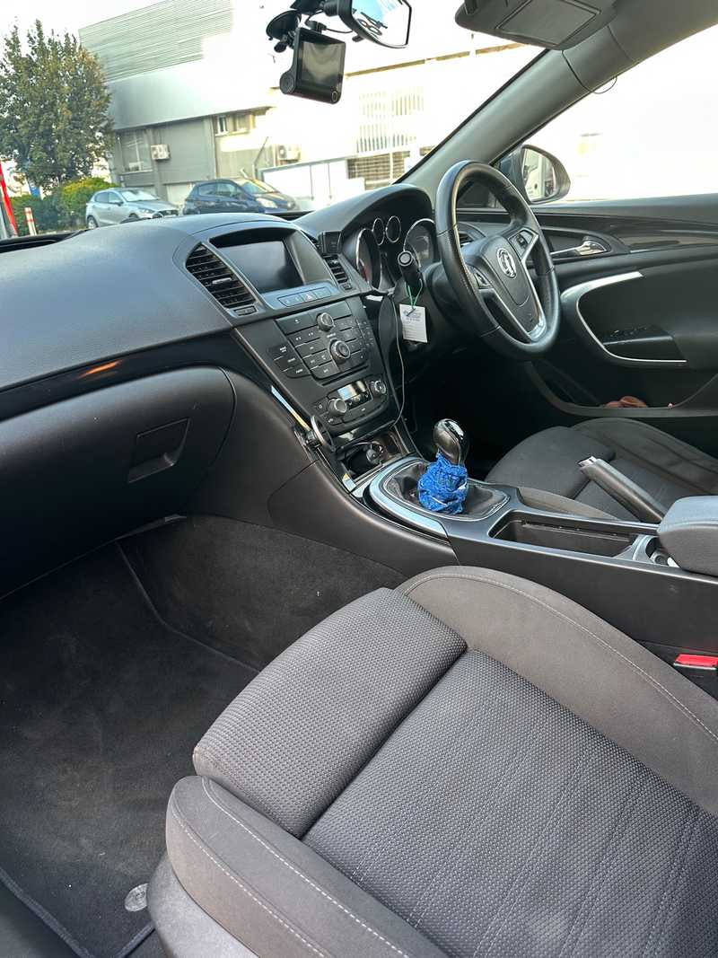 2009 Opel, Vauxhall Insignia 1,9L 2009 Cyprus