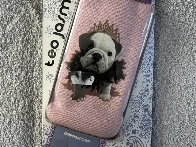 Multiple universal phone cases, Paphos — Geroskipou