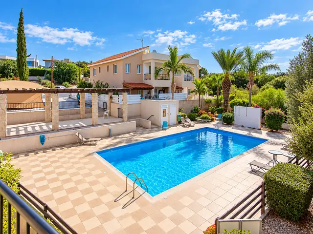 3-bedroom apartment for sale, Paphos — Konia