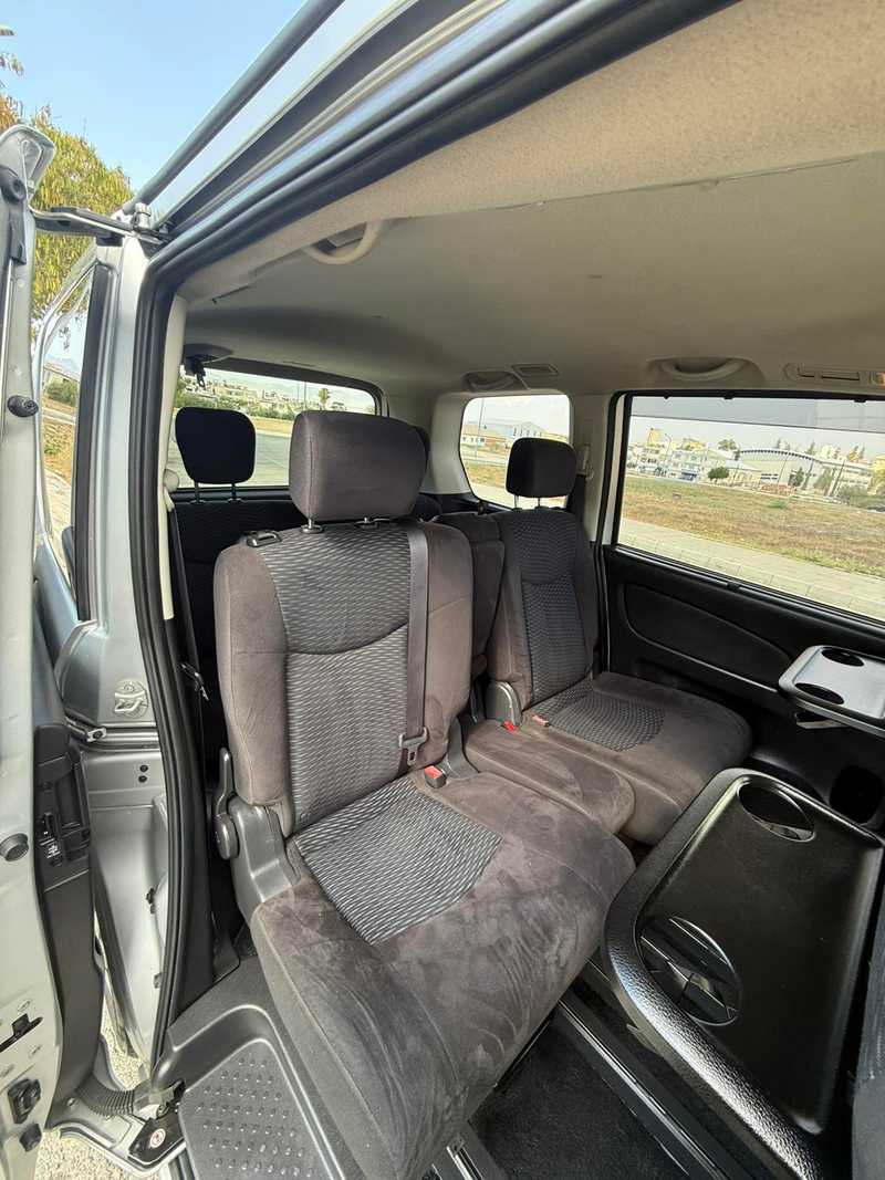 2015 Nissan Serena e-POWER 2,0L 2015 Cyprus