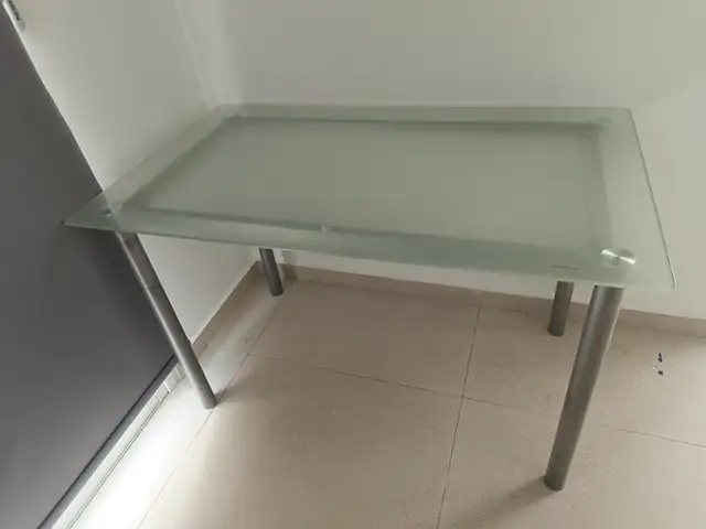 Glass table IKEA 120x70, Επαρχία Λάρνακας — Περιβόλια Λάρνακας