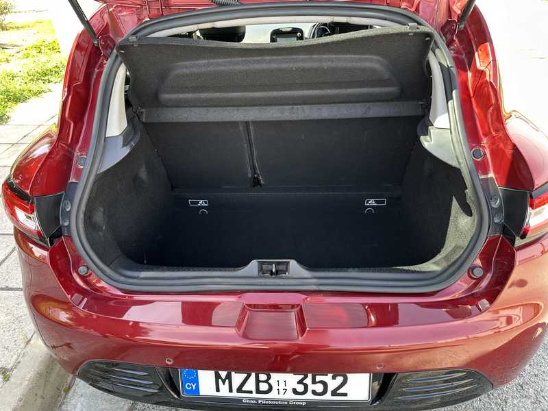 2017 Renault Clio 1,5L 2017 Cyprus