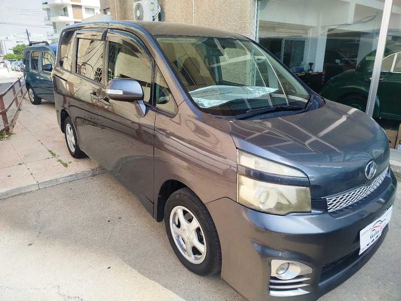 2014 Toyota Voxy 2,0L 2014 Cyprus