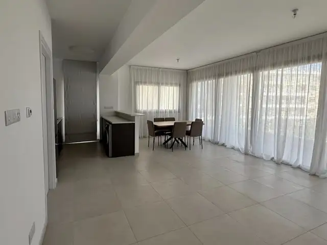 3-bedroom apartment for sale, Limassol — Limassol - Zakaki