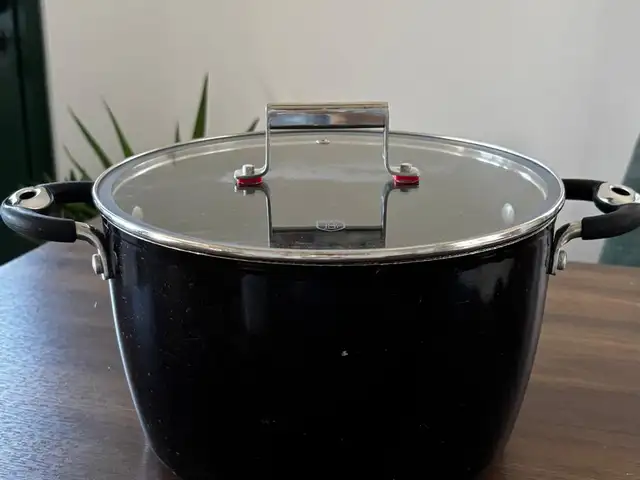 Tall berlinger haus pot with glass lid, Επαρχία Λεμεσού — Άγιος Τύχων Τουριστική Περιοχή