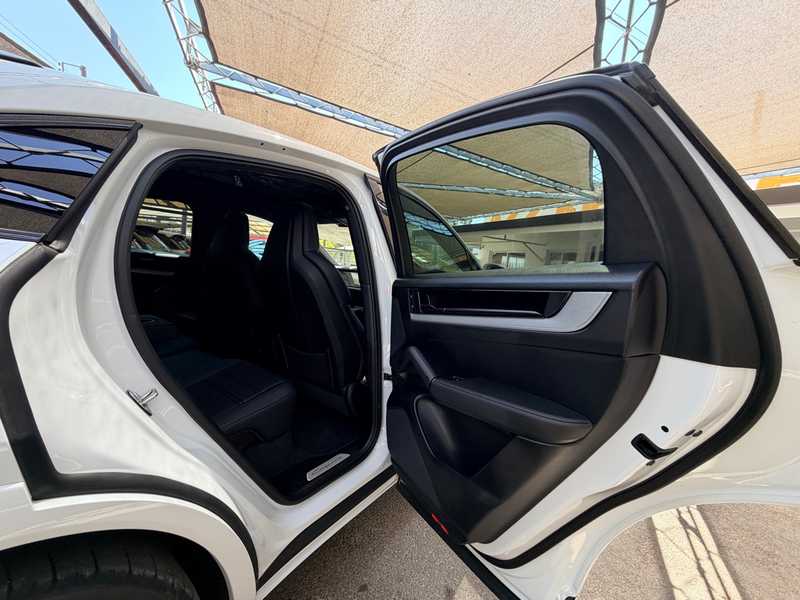 2025 Porsche Cayenne 3,0L 2025 Cyprus