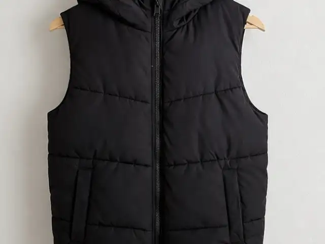 Waistcoat, Επαρχία Λάρνακας — Μενεού