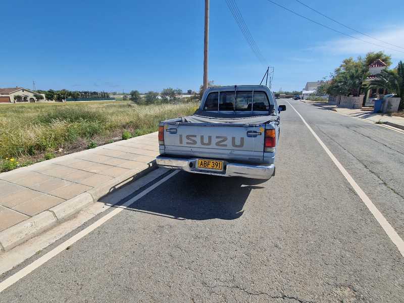 1991 Isuzu Pick-up 2,5L 1991 Cyprus
