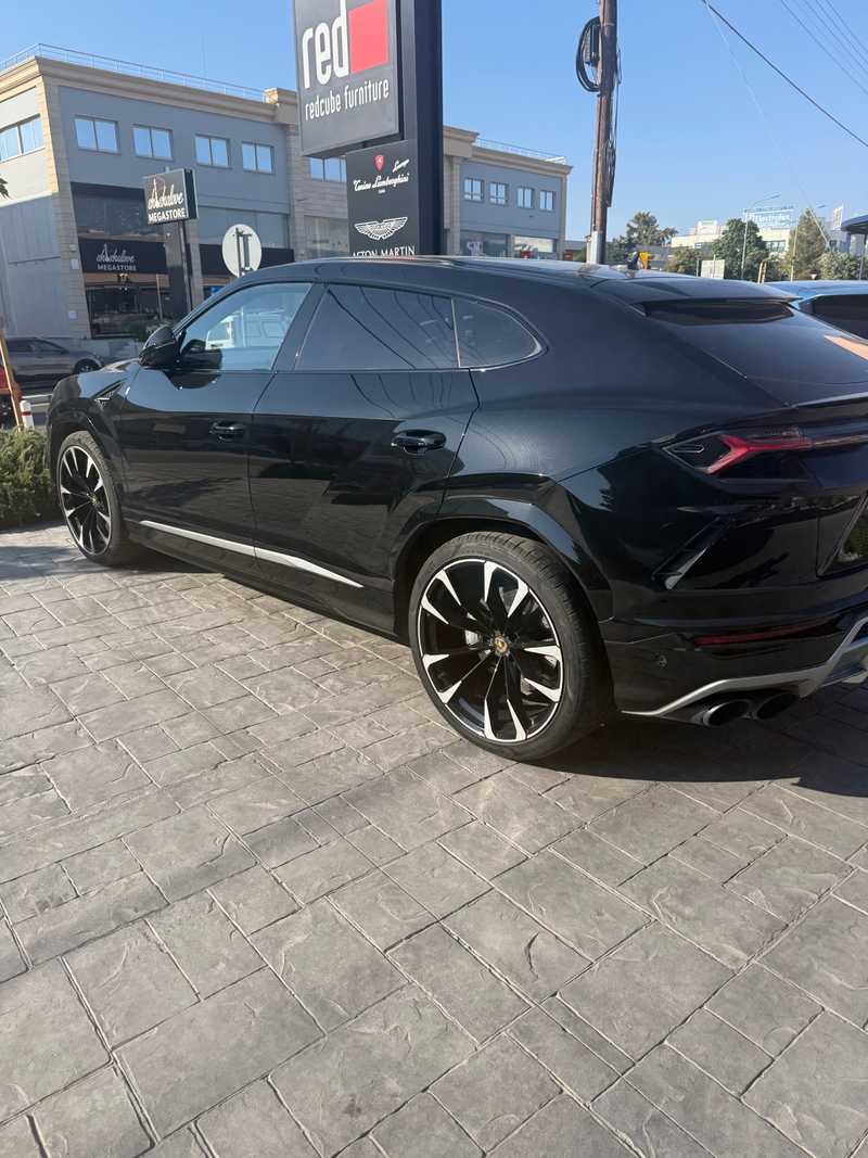 2022 Lamborghini Urus 4,0L 2022 Cyprus