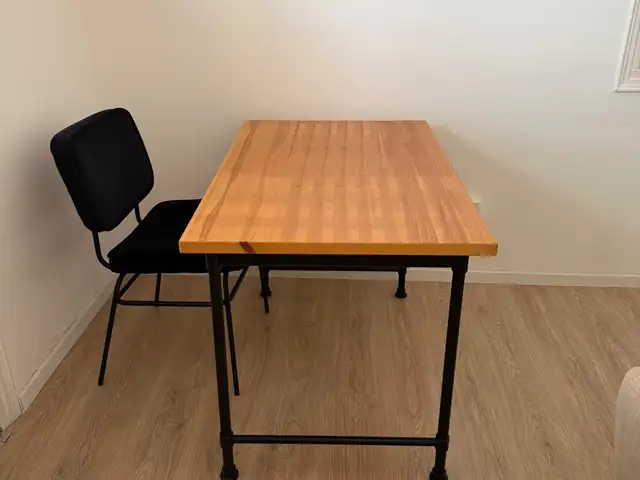 Ikea desk office, Επαρχία Λευκωσίας — Στρόβολος - Άγιος Βασίλειος