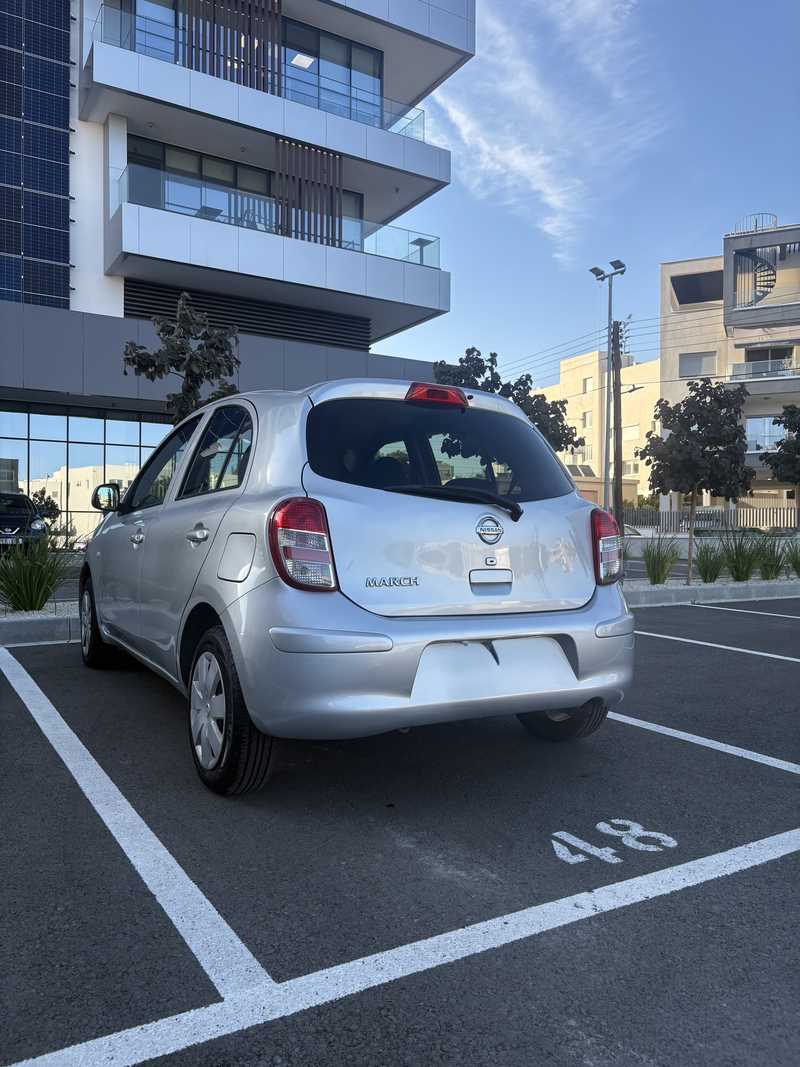 Nissan March 1,2L 2011