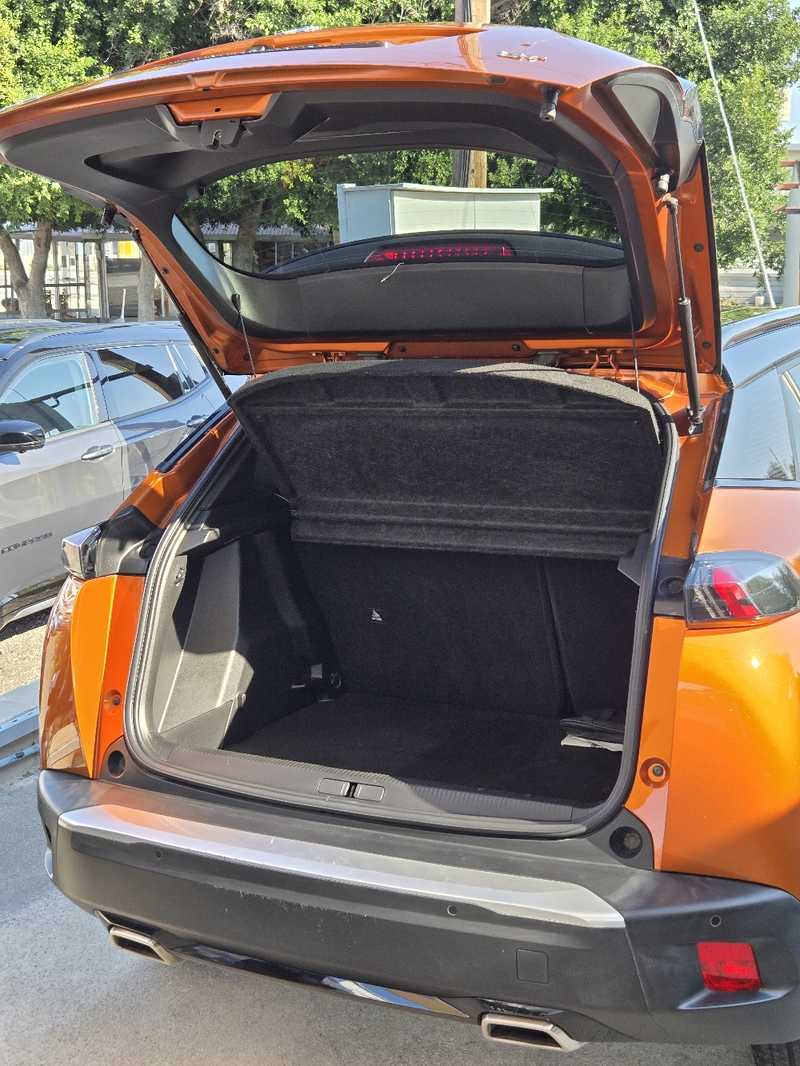 2022 Peugeot 2008 1,2L 2022 Cyprus