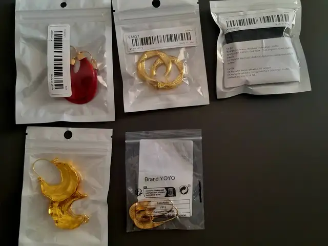 Set of 5 pairs of fashion earrings, Επαρχία Λάρνακας — Μαζωτός