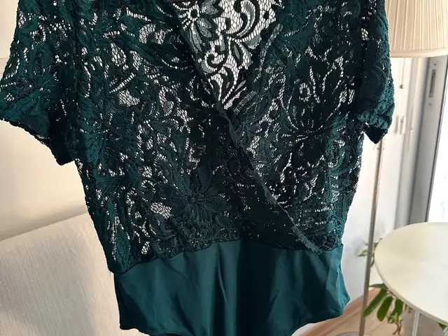 Green lace leotard, Επαρχία Λευκωσίας — Αγλαντζιά