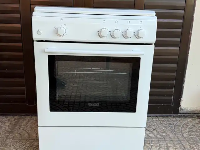 Cooker gas 4 top burners grill oven gas / κουζίνα γκαζιού 4 μάτια φούρνος γκαζιο, Nicosia — Aglantzia
