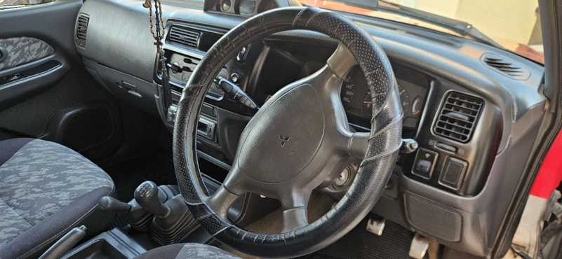 2001 Mitsubishi L200 2,5L 2001 Cyprus