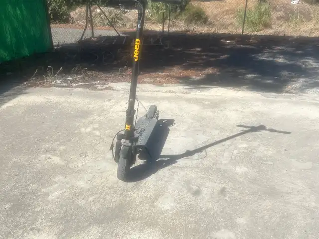 E scooter jepp, Limassol — Parekklisia