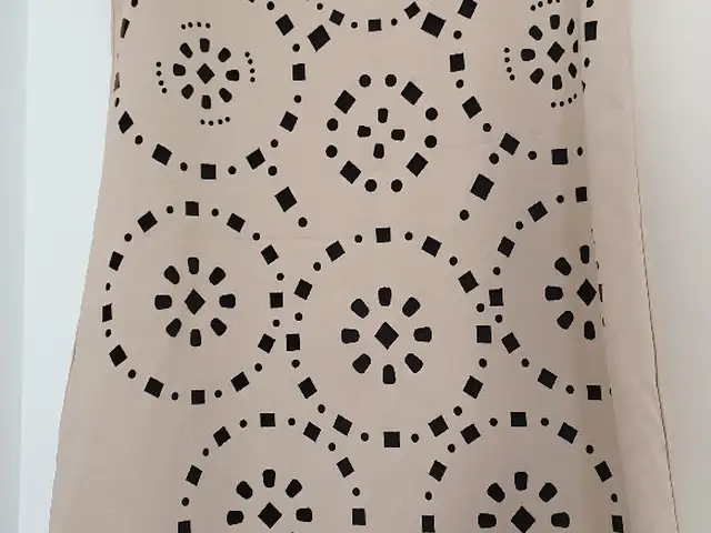 Fully lined dress, Nicosia — Egkomi