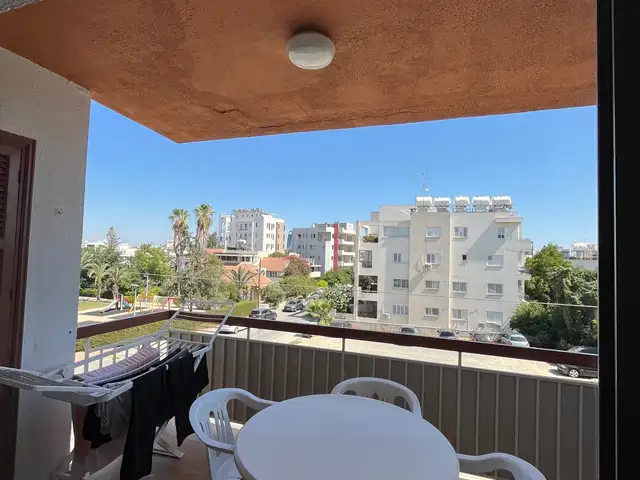 Room available ideally for girls, from 1st of november., Nicosia — Strovolos - Acropolis