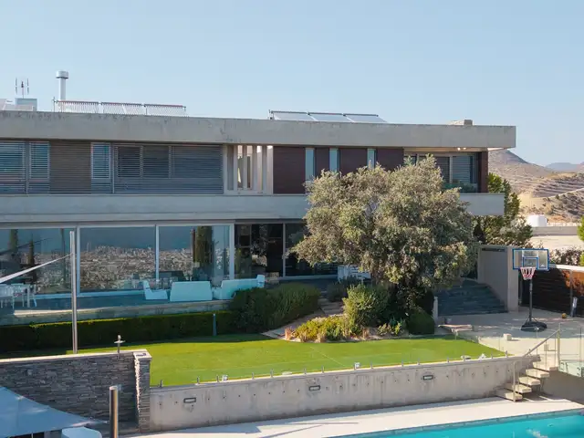 5-bedroom detached house for sale, Limassol — Limassol - Mesa Geitonia
