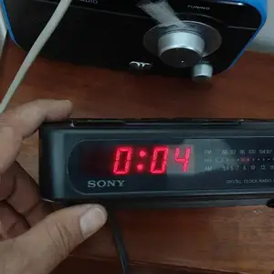 Sony, ρολόι ξυπνητήρι, ραδιόφωνο, Επαρχία Λάρνακας — Λάρνακα - Καμάρες