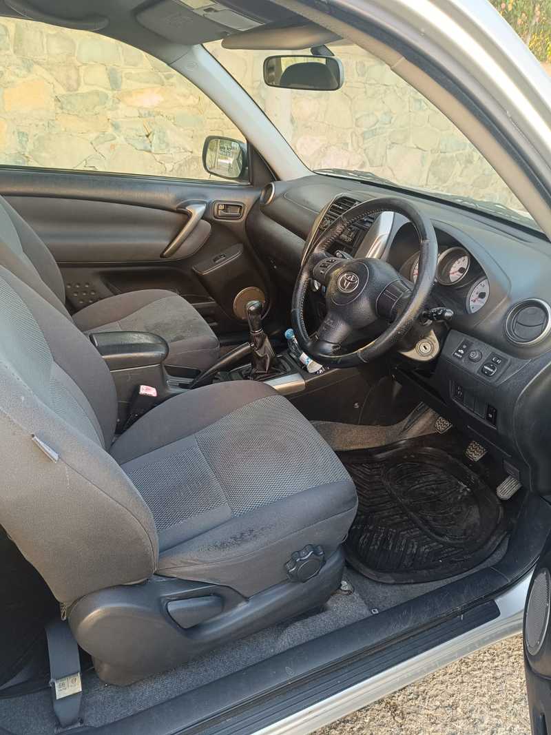 2004 Toyota RAV4 2,0L 2004 Cyprus