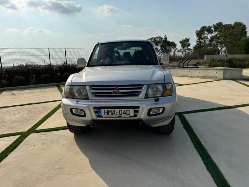 2001 Mitsubishi Pajero 3,2L 2001 Cyprus
