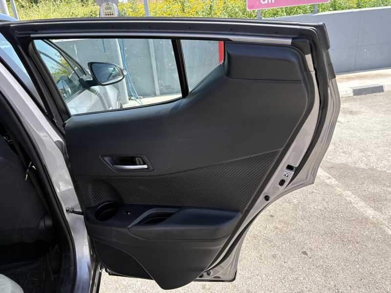 2019 Toyota C-HR 1,8L 2019 Cyprus