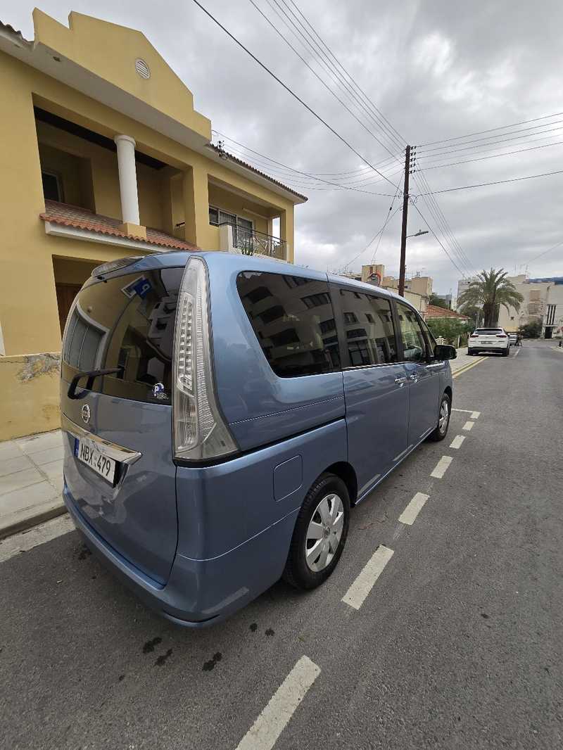 2014 Nissan Serena 2,0L 2014 Cyprus