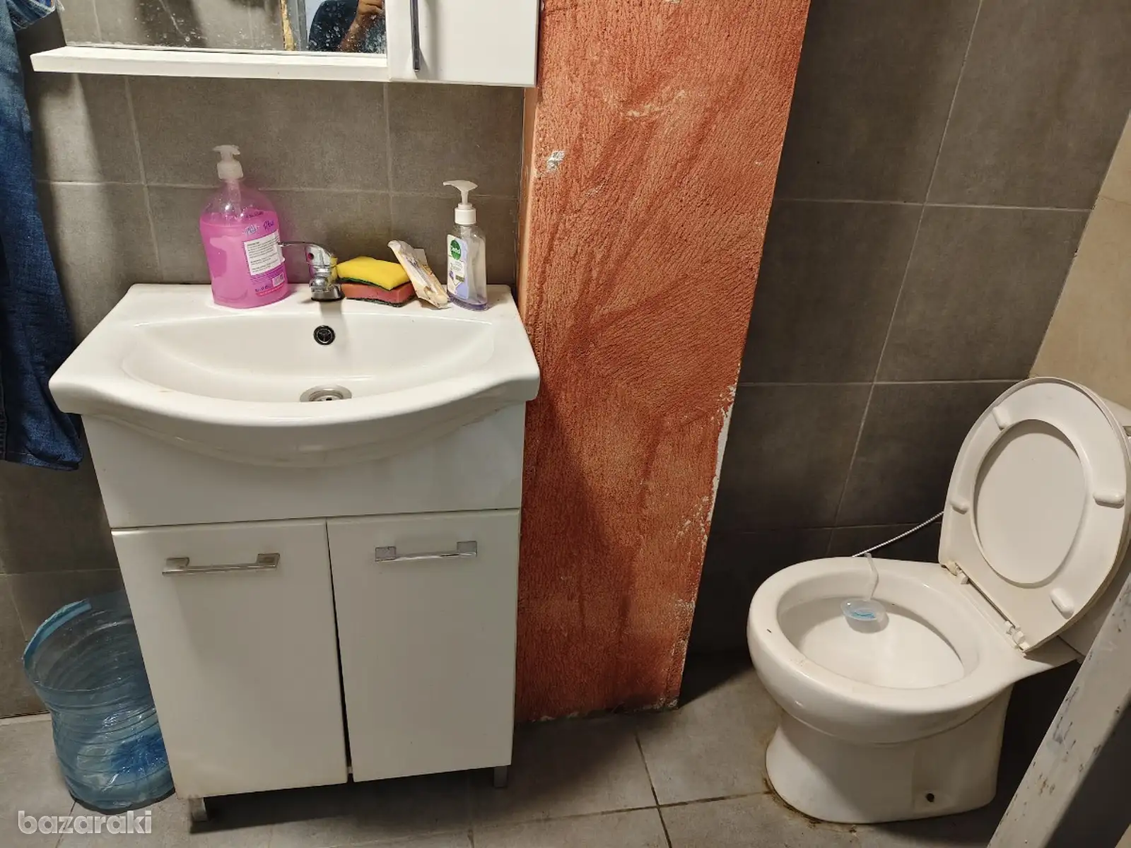 Room — 4