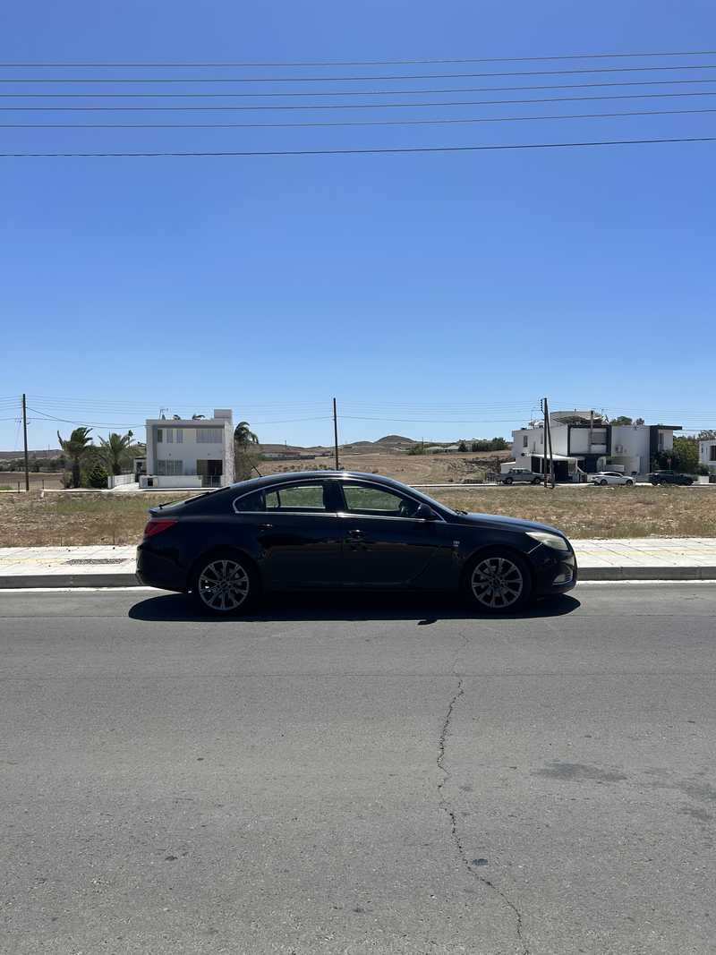 2010 Opel, Vauxhall Insignia 2,0L 2010 Cyprus