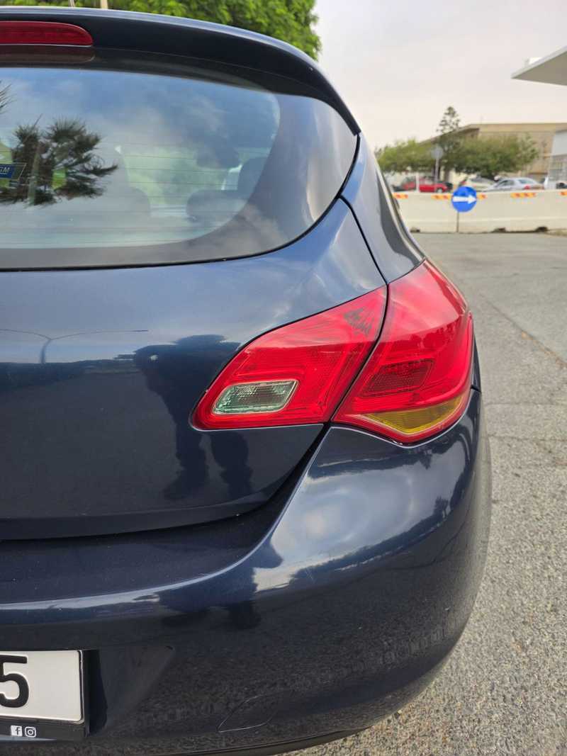 2011 Opel, Vauxhall Astra 1,9L 2011 Cyprus