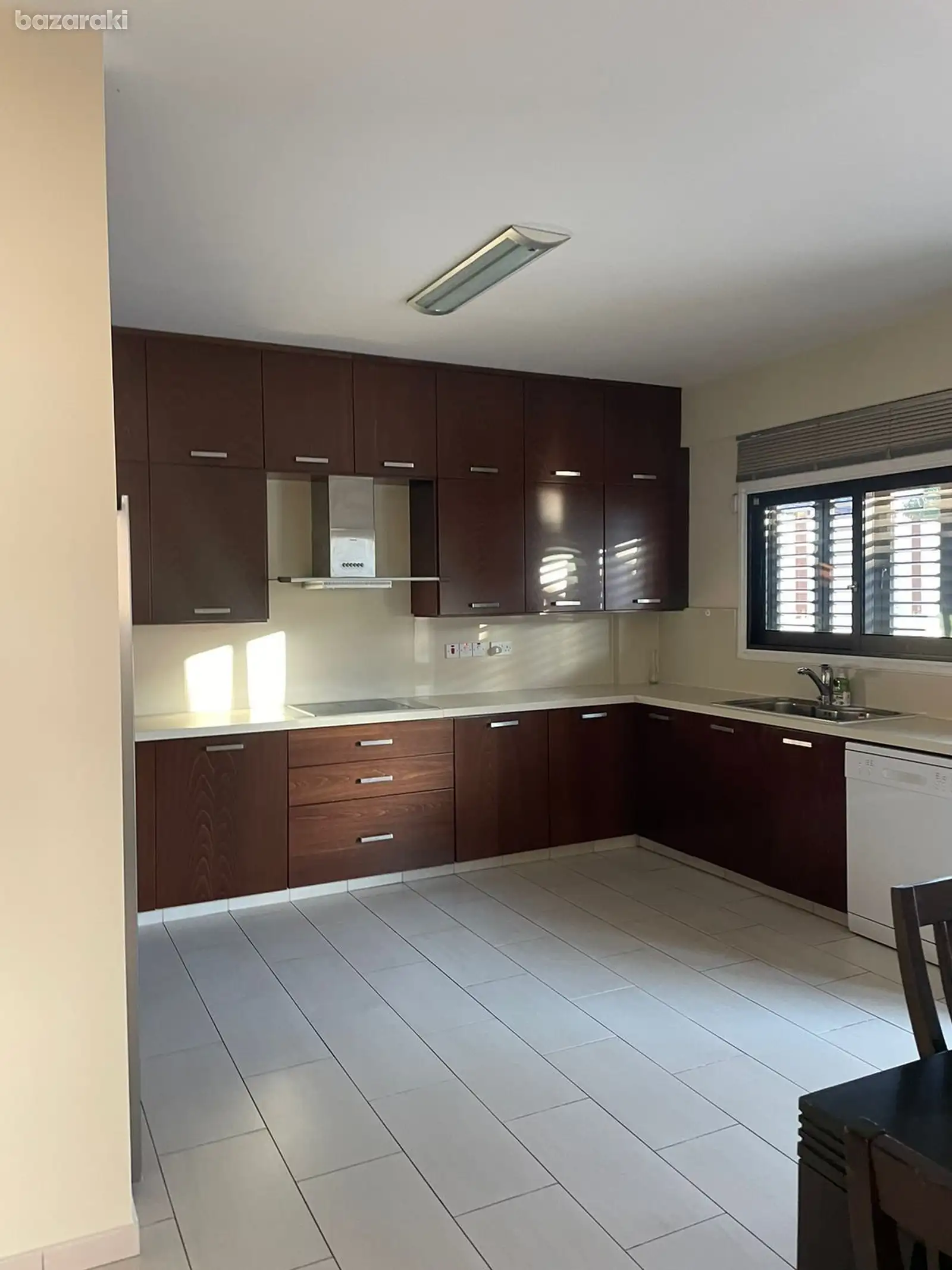 House, 4 bedrooms — 4