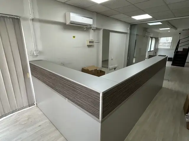 Office in acropolis, Επαρχία Λευκωσίας — Στρόβολος - Ακρόπολη