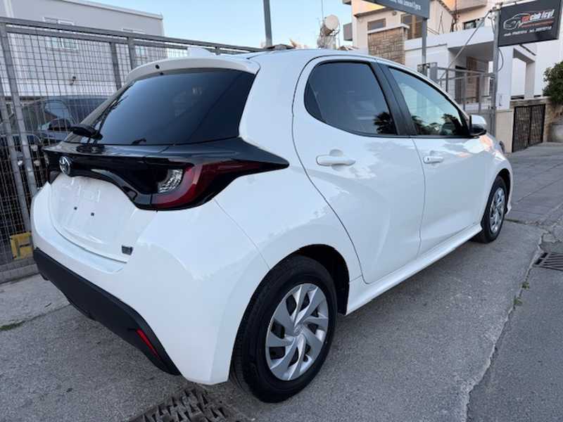 2022 Toyota Yaris 1,5L 2022 Cyprus