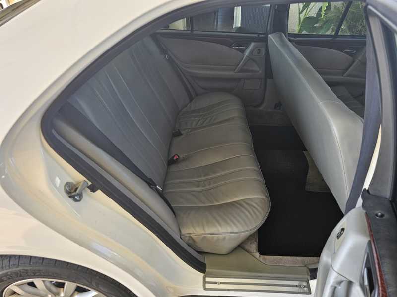 1997 Mercedes-Benz E-Class 2,4L 1997 Cyprus