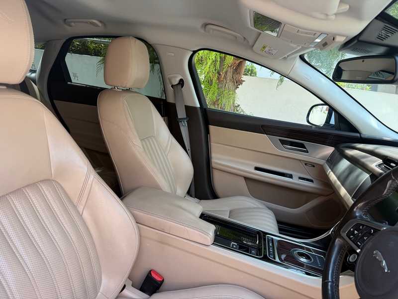 2018 Jaguar XF 2,0L 2018 Cyprus