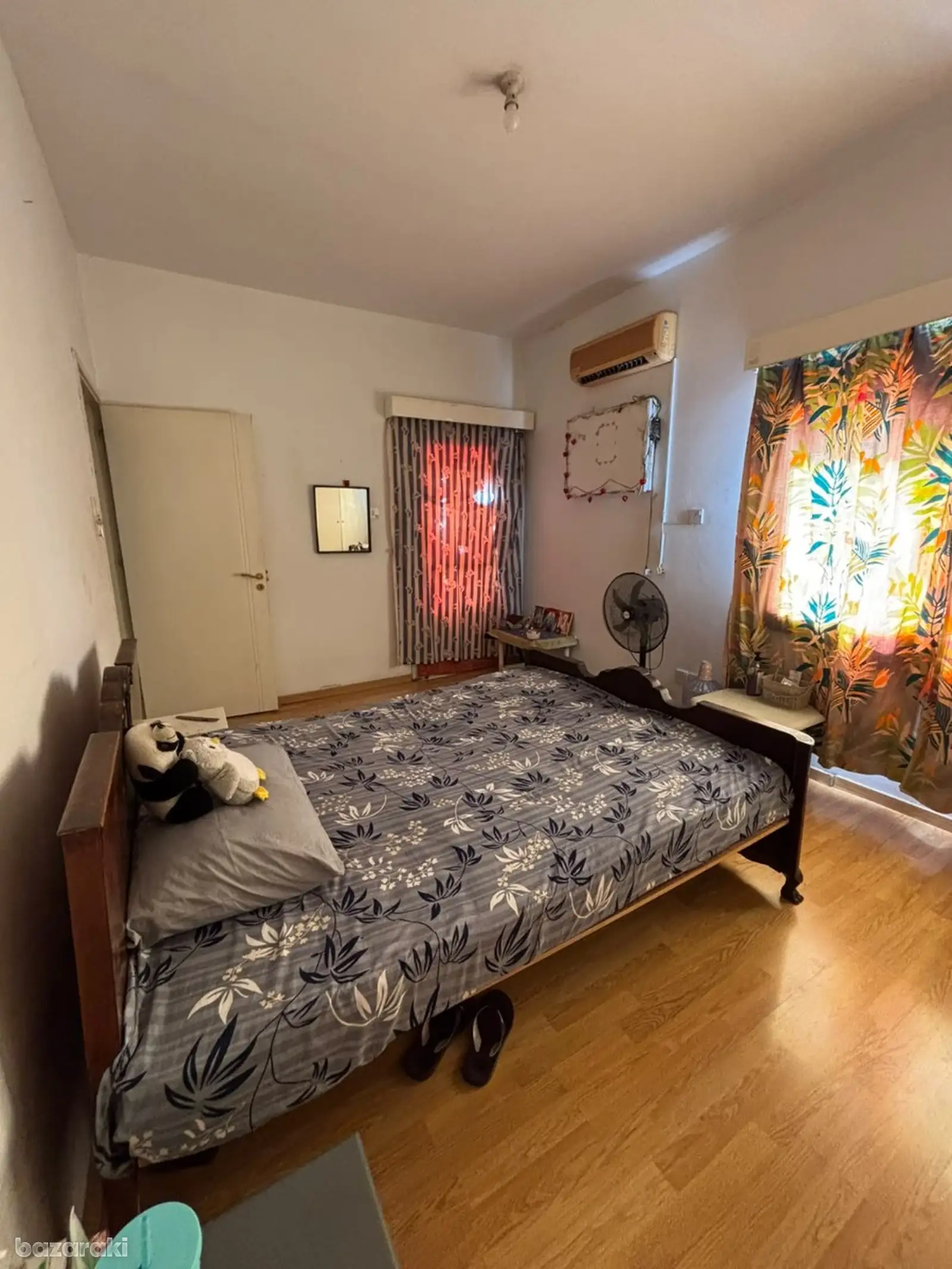 Room — 4