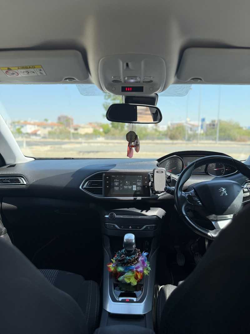 2017 Peugeot 308 1,6L 2017 Cyprus