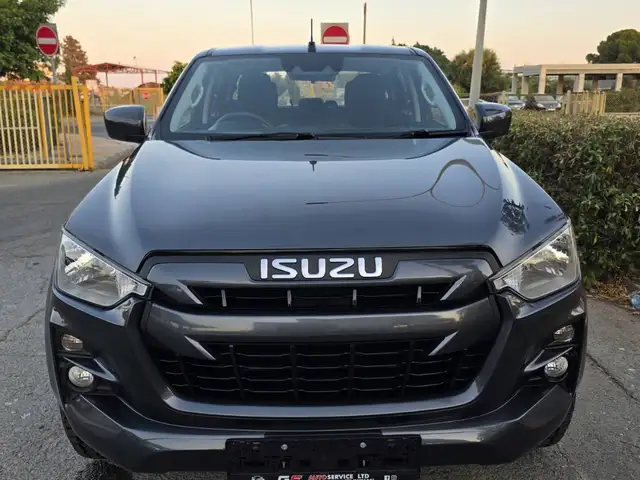 Isuzu D-MAX